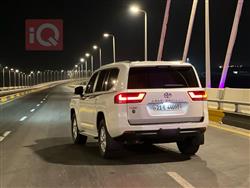 تۆیۆتا لاند کروزەر